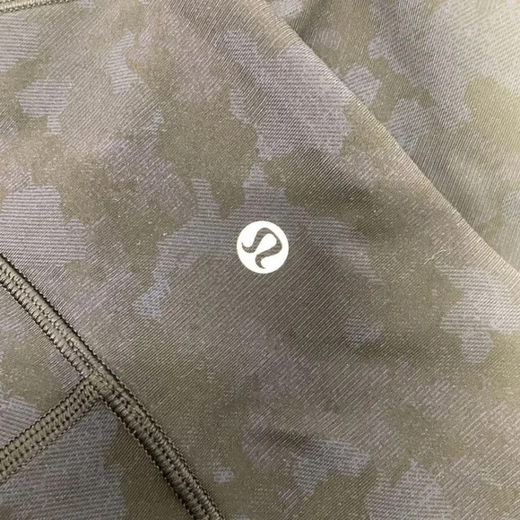 Lululemon Train Times Crop Camouflaged Midnight Navy Black W6AK0S Leggings 6 - Picture 10 of 11